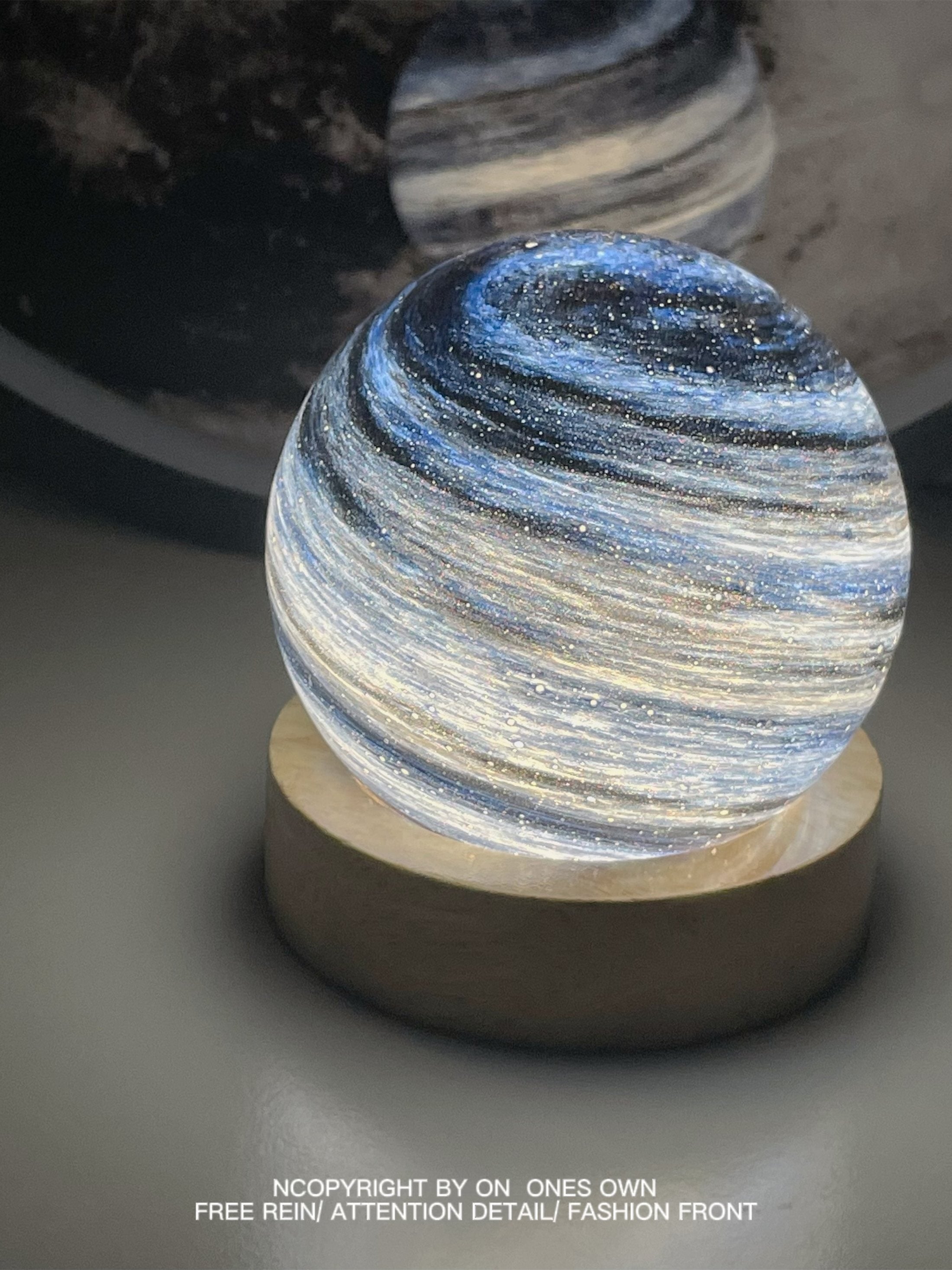 Romantic Planet Night Light with Starry Projection